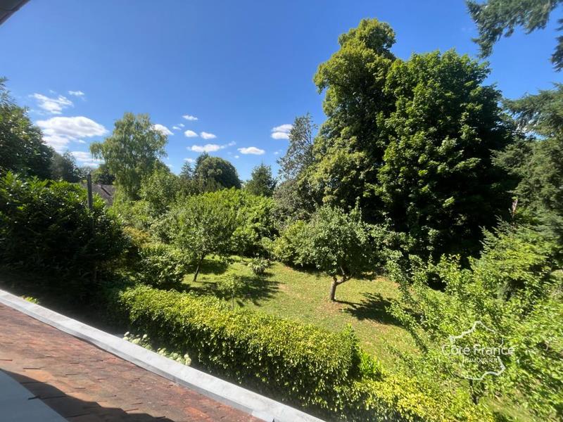 Propriété - 236 m² - 8 pièces