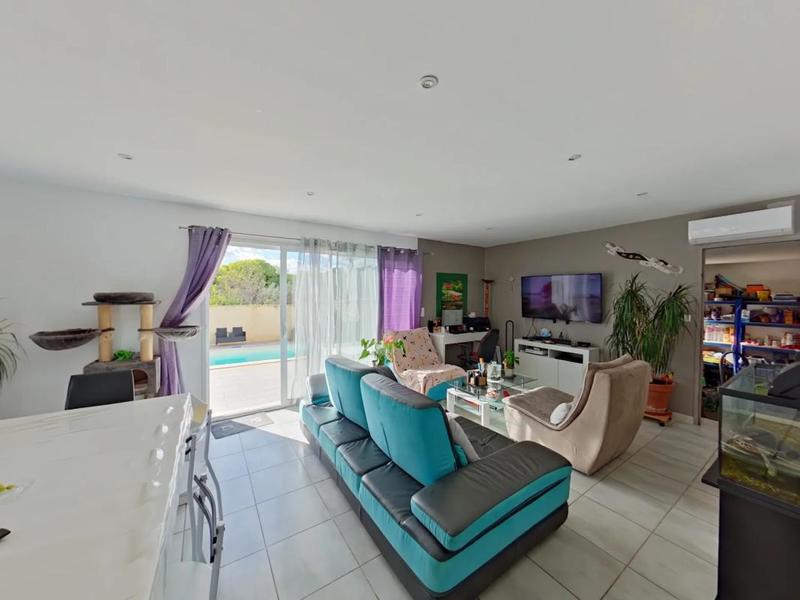 Maison - 95 m² - 4 pièces