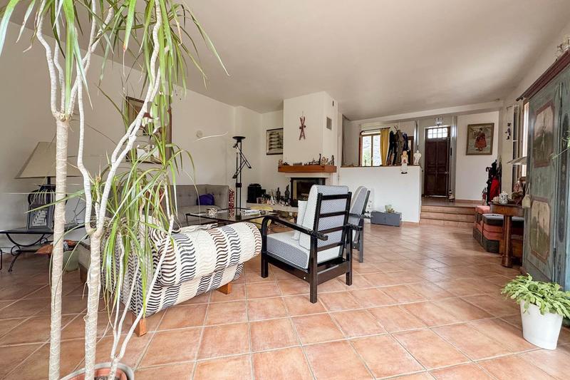 Maison - 226 m² - 8 pièces