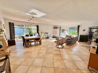 Maison - 155 m² - 5 pièces