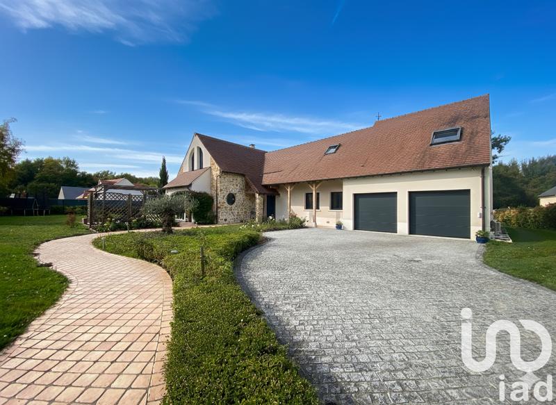 Maison - 260 m² - 8 pièces