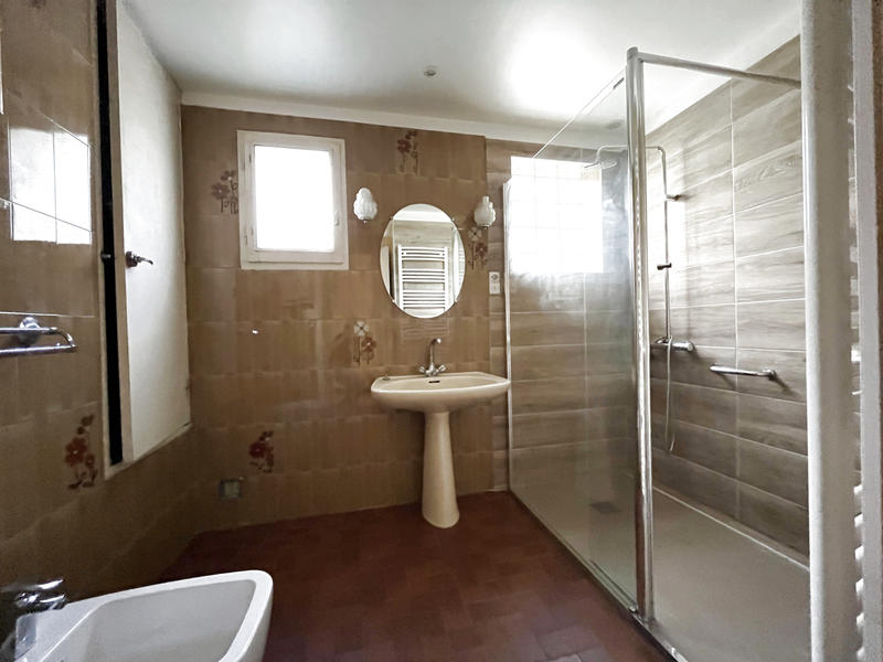 Maison - 232 m² - 8 pièces