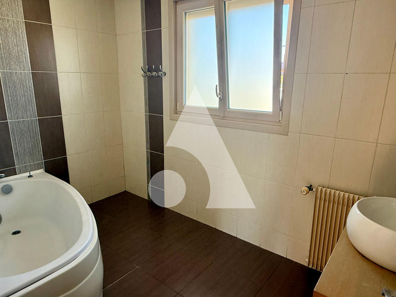 Maison - 128 m² - 6 pièces