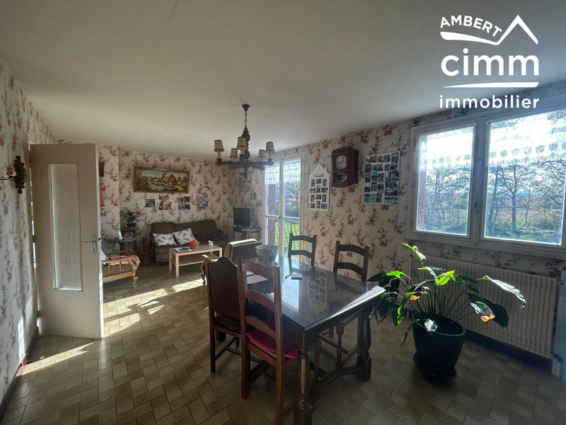 Maison - 90 m² - 6 pièces