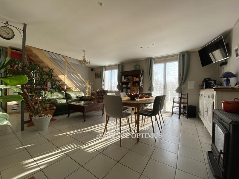 Maison - 121 m² - 6 pièces