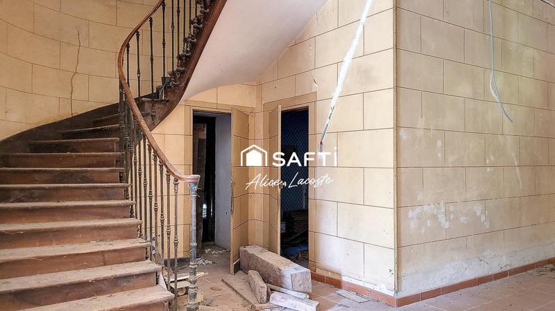 Maison - 400 m² - 12 pièces