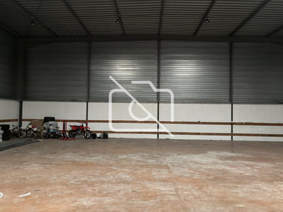 Entrepôt - 600 m²