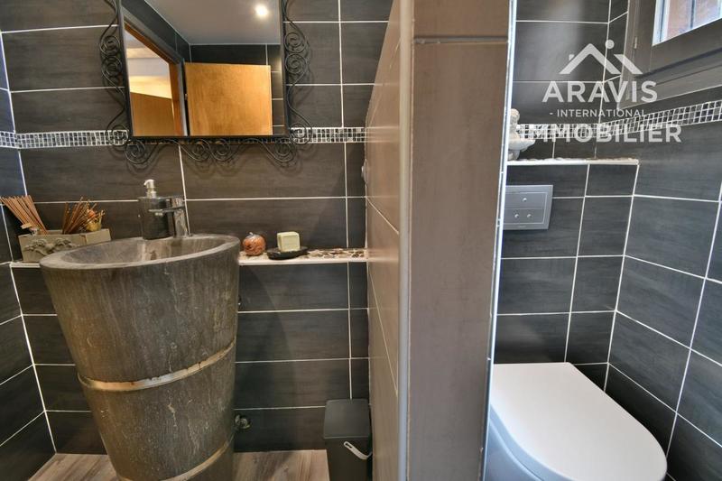 Propriété - 234 m² - 7 pièces