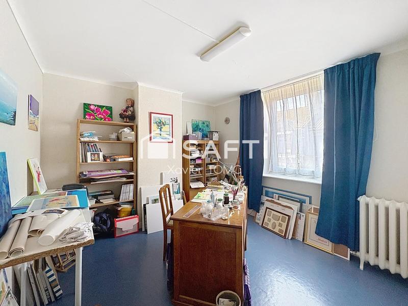 Maison - 216 m² - 10 pièces