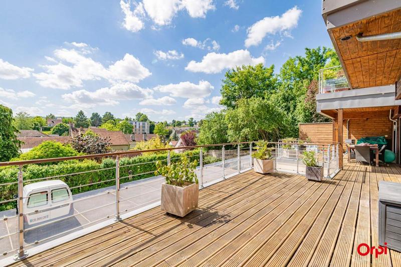 Appartement - 100 m² - 3 pièces