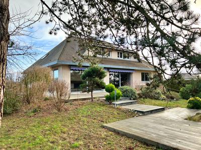 Maison - 247 m² - 7 pièces