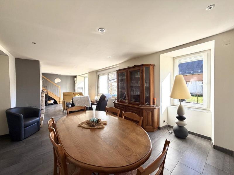 Maison - 175 m² - 8 pièces