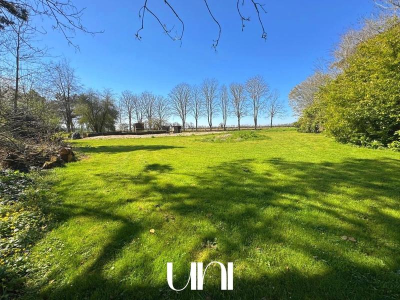 Maison - 318 m² - 8 pièces