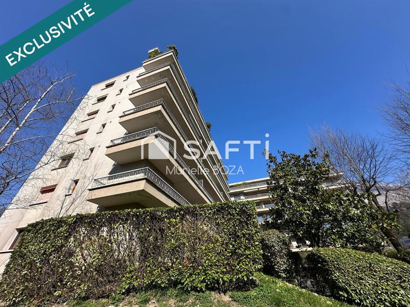 Appartement - 99 m² - 4 pièces