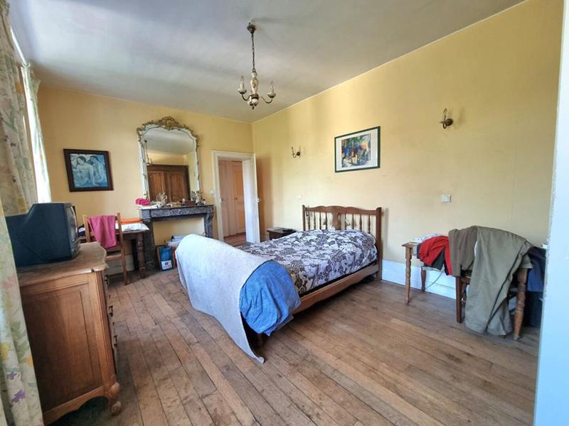 Maison - 310 m² - 10 pièces