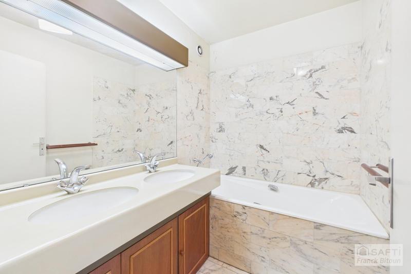 Appartement - 138 m² - 6 pièces