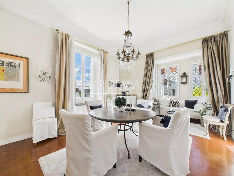 Appartement - 111 m² - 3 pièces