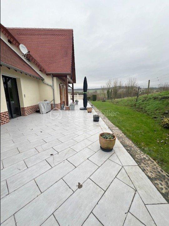 Pavillon - 180 m² - 5 pièces