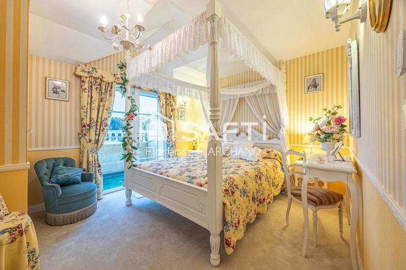 Villa - 196 m² - 6 pièces