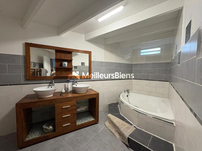 Maison - 175 m² - 6 pièces