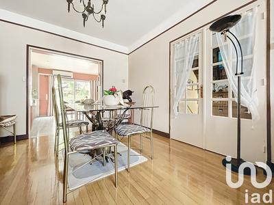 Maison - 164 m² - 9 pièces