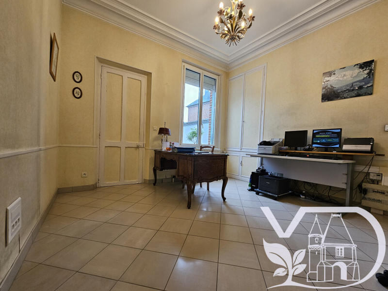 Maison - 280 m² - 6 pièces