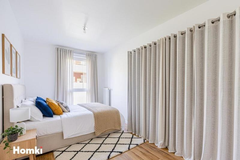 Appartement - 80 m² - 4 pièces