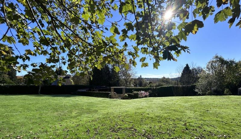 Propriété - 265 m² - 9 pièces