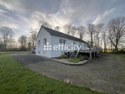 Maison - 210 m² - 8 pièces