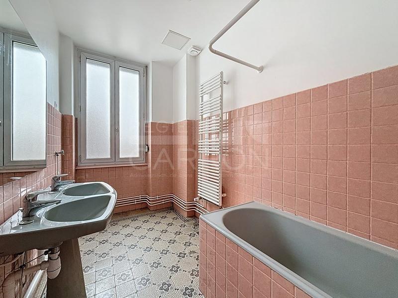 Appartement - 99 m² - 3 pièces