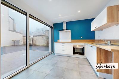 Maison - 135 m² - 6 pièces