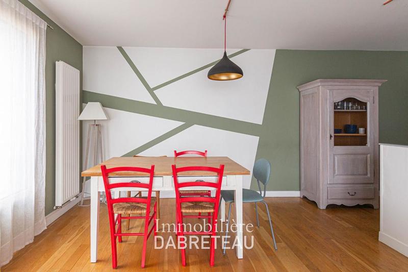 Appartement - 85 m² - 4 pièces