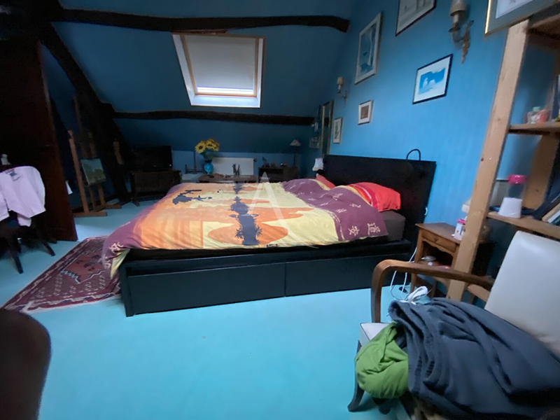 Maison - 305 m² - 10 pièces