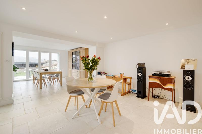 Maison - 253 m² - 8 pièces