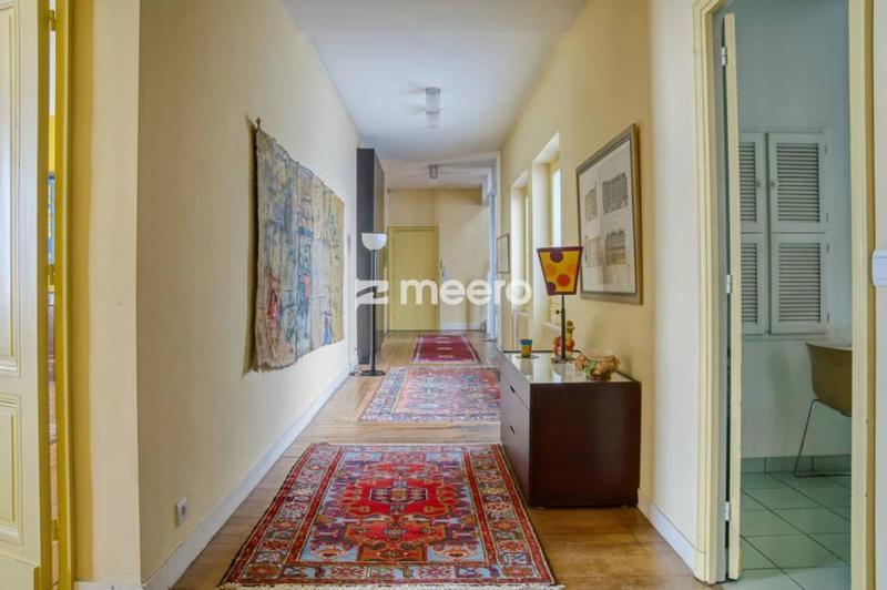 Appartement bourgeois - 310 m² - 8 pièces
