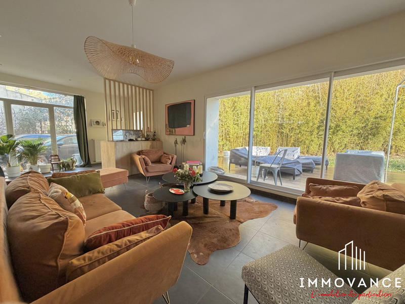 Villa - 225 m² - 8 pièces