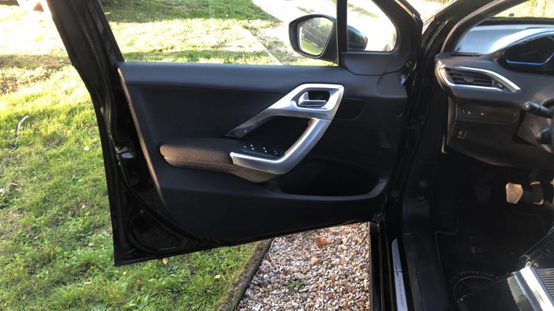 Peugeot 2008 1.2 Puretech 110 Crossway