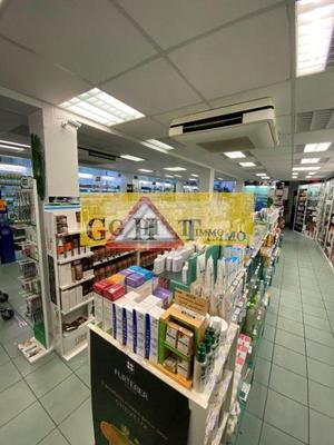 Local commercial - 239 m²