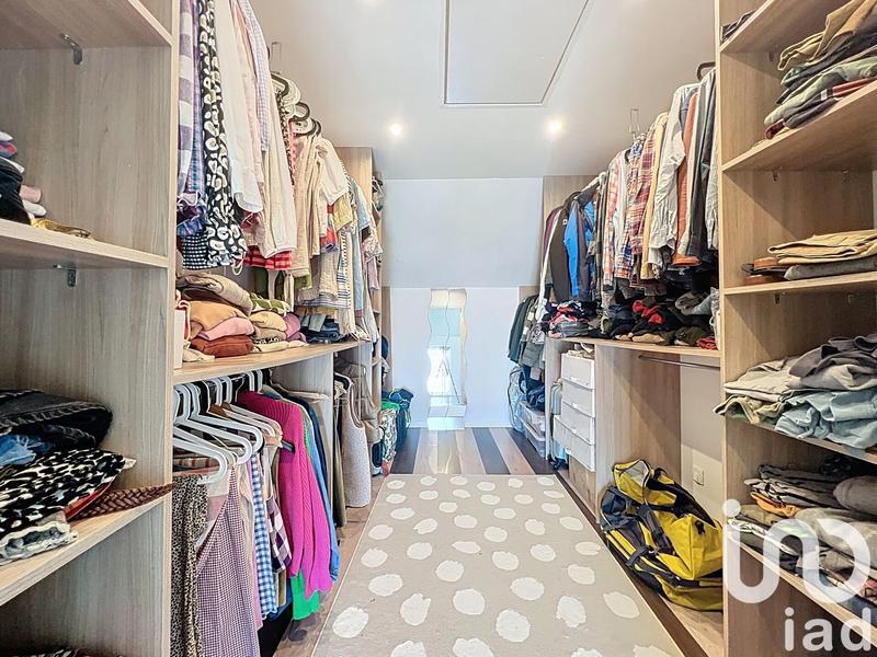 Maison - 284 m² - 7 pièces