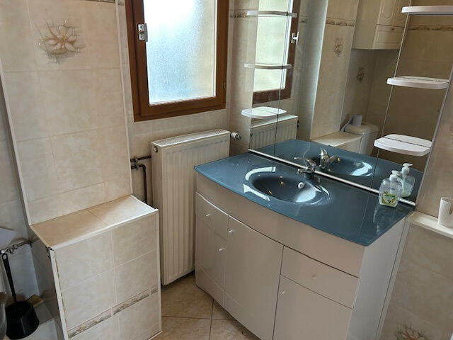 Maison - 226 m² - 11 pièces