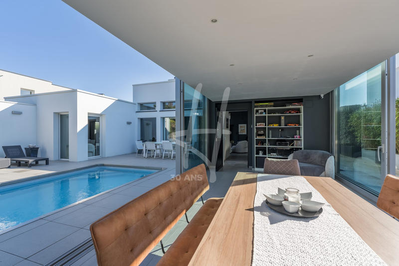 Maison contemporaine - 195 m² - 6 pièces