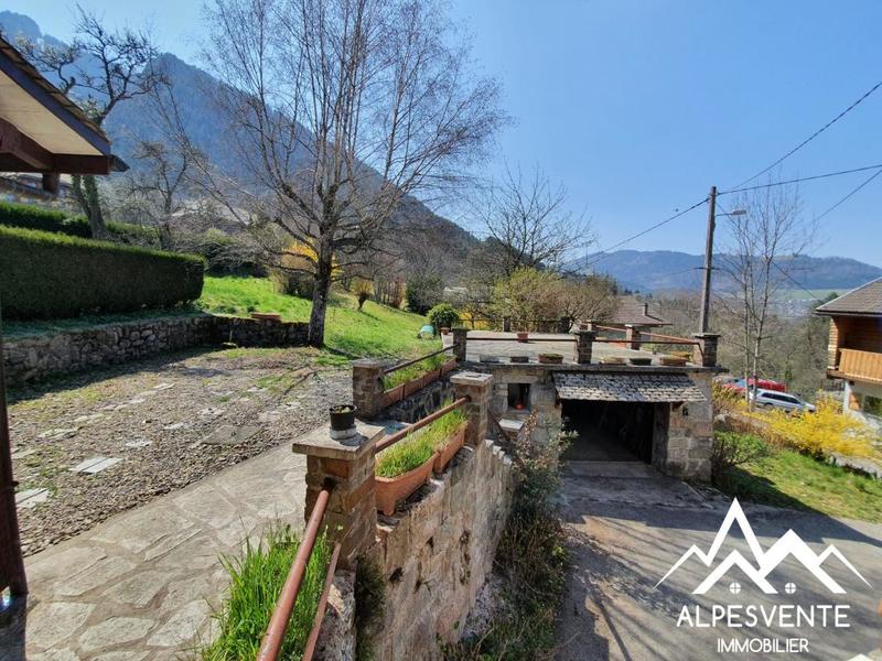 Maison de village - 100 m² - 7 pièces