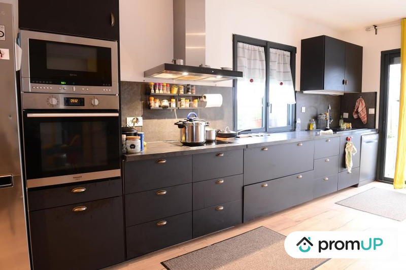 Maison - 145 m² - 5 pièces