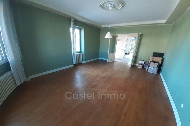 Maison - 197 m² - 14 pièces