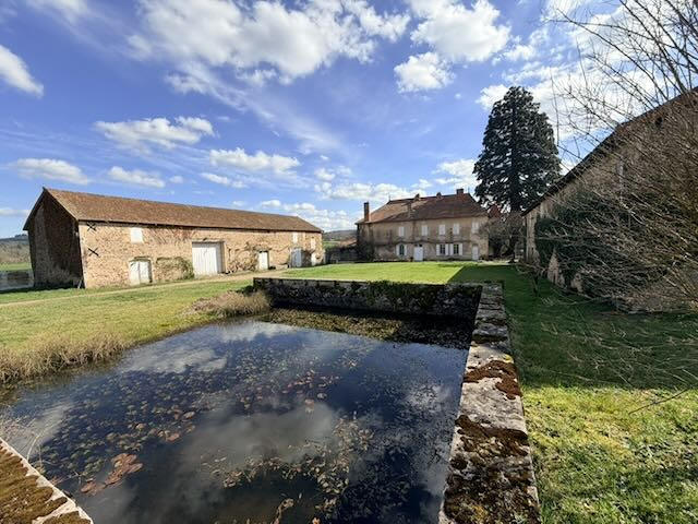 Propriété - 400 m² - 11 pièces