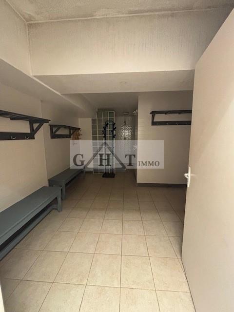 Local commercial - 280 m²