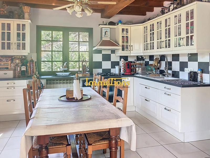 Maison - 175 m² - 8 pièces