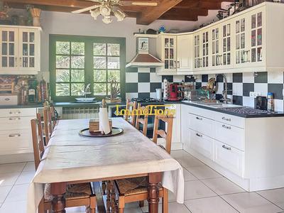 Maison - 175 m² - 8 pièces