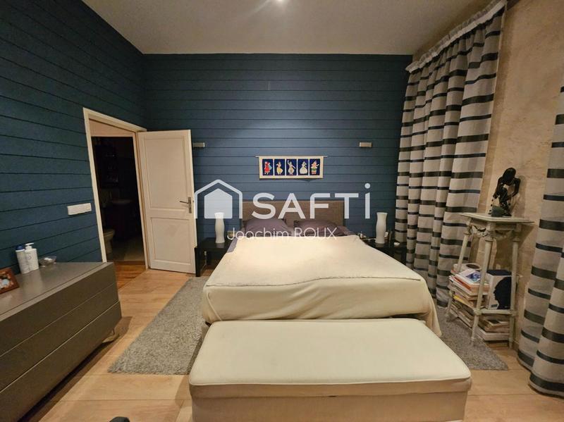 Maison - 200 m² - 6 pièces