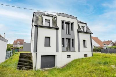 Maison - 200 m² - 7 pièces